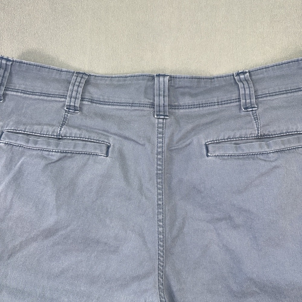 Men's Wrangler Relaxed Fit Utility Workwear Y2K Cargo Shorts Blue Size 34x10 - Picture 5 of 7